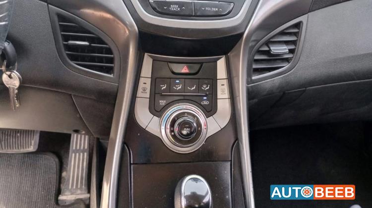 هيونداي افانتي 2013