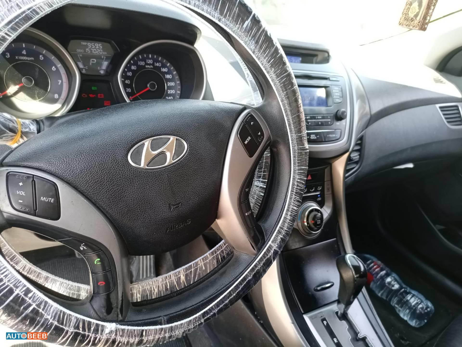 هيونداي افانتي 2013