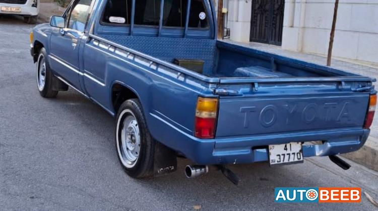 تويوتا هيلوكس 1984