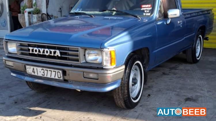 تويوتا هيلوكس 1984