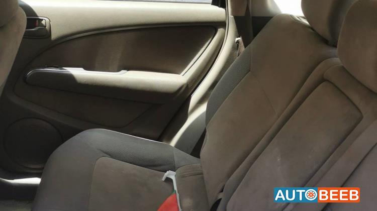 ميتسوبيشي اوتلاندر 2004