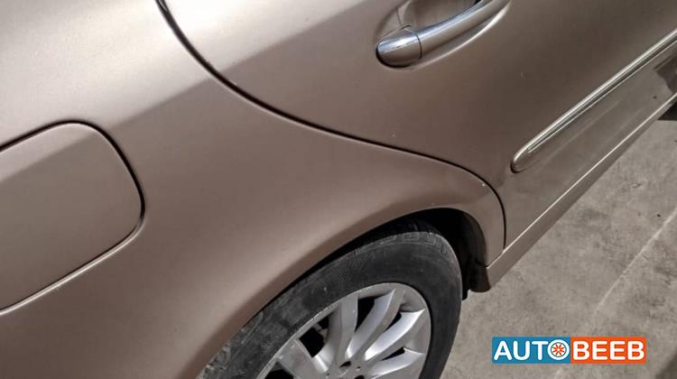 Mercedes Benz E200 2003