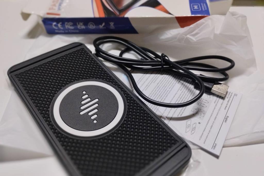 شاحن وايرلس للسيارة 