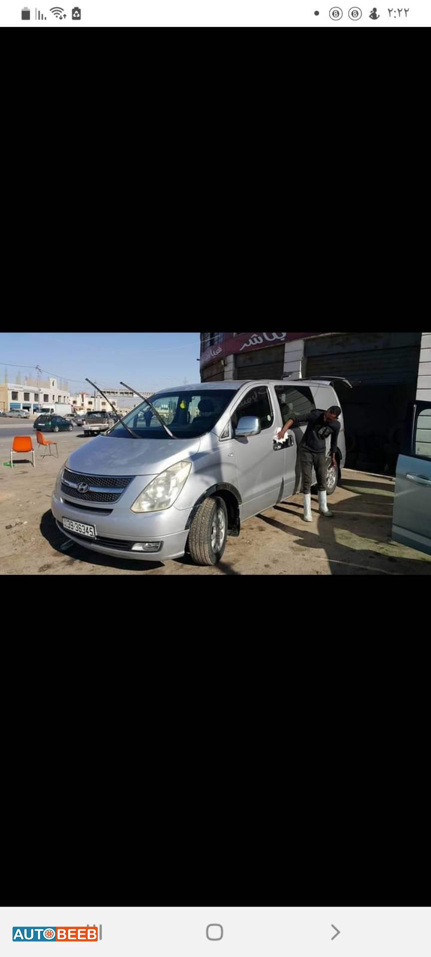 Minibus Hyundai 2010