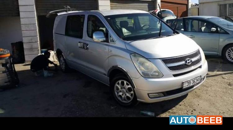Minibus Hyundai 2010