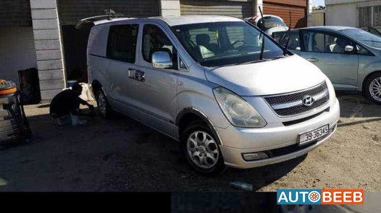 Minibus Hyundai 2010