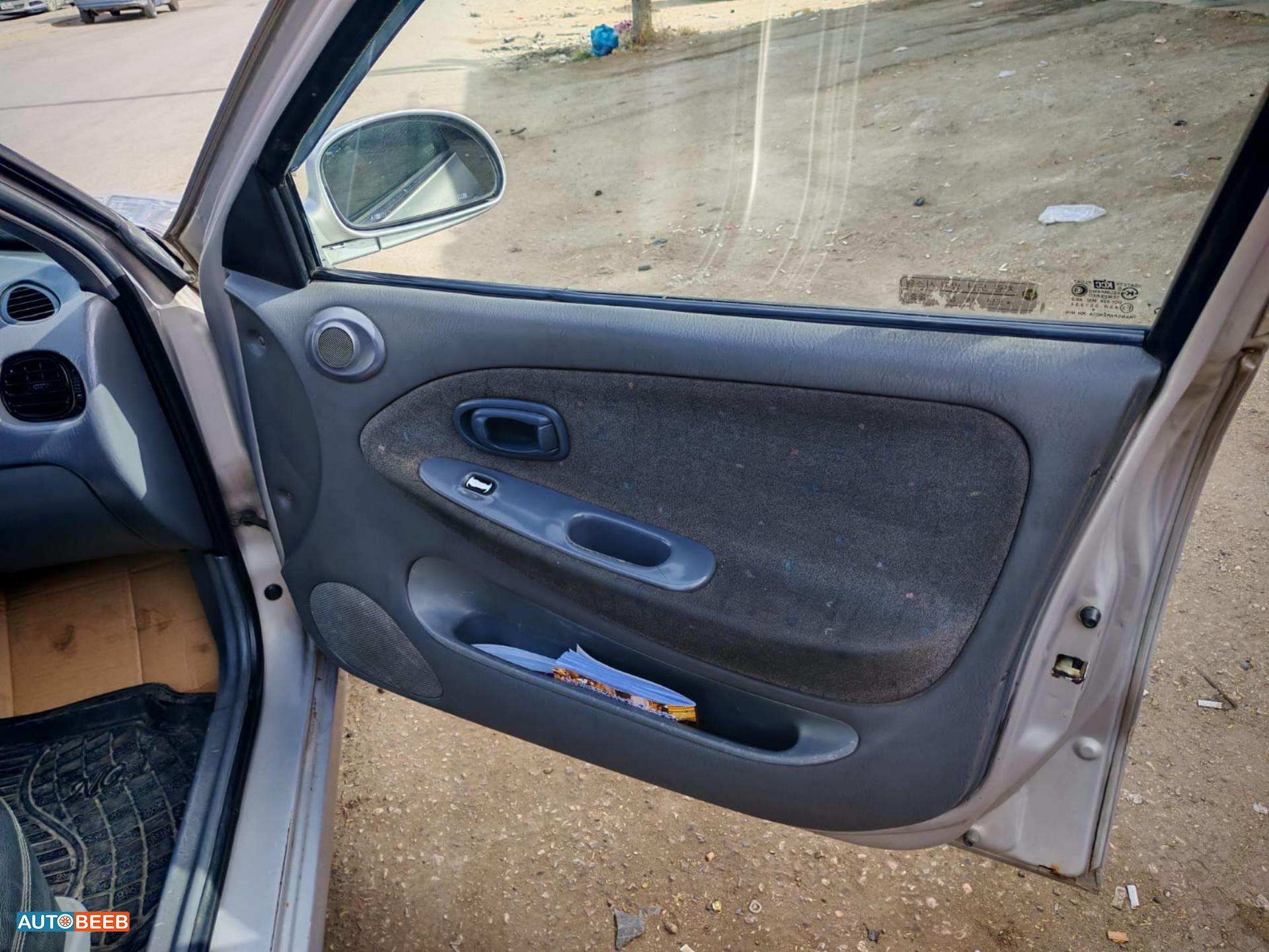 هيونداي افانتي 1999