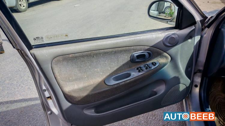 هيونداي افانتي 1999