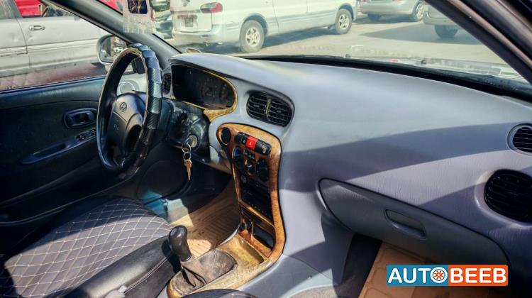 هيونداي افانتي 1999