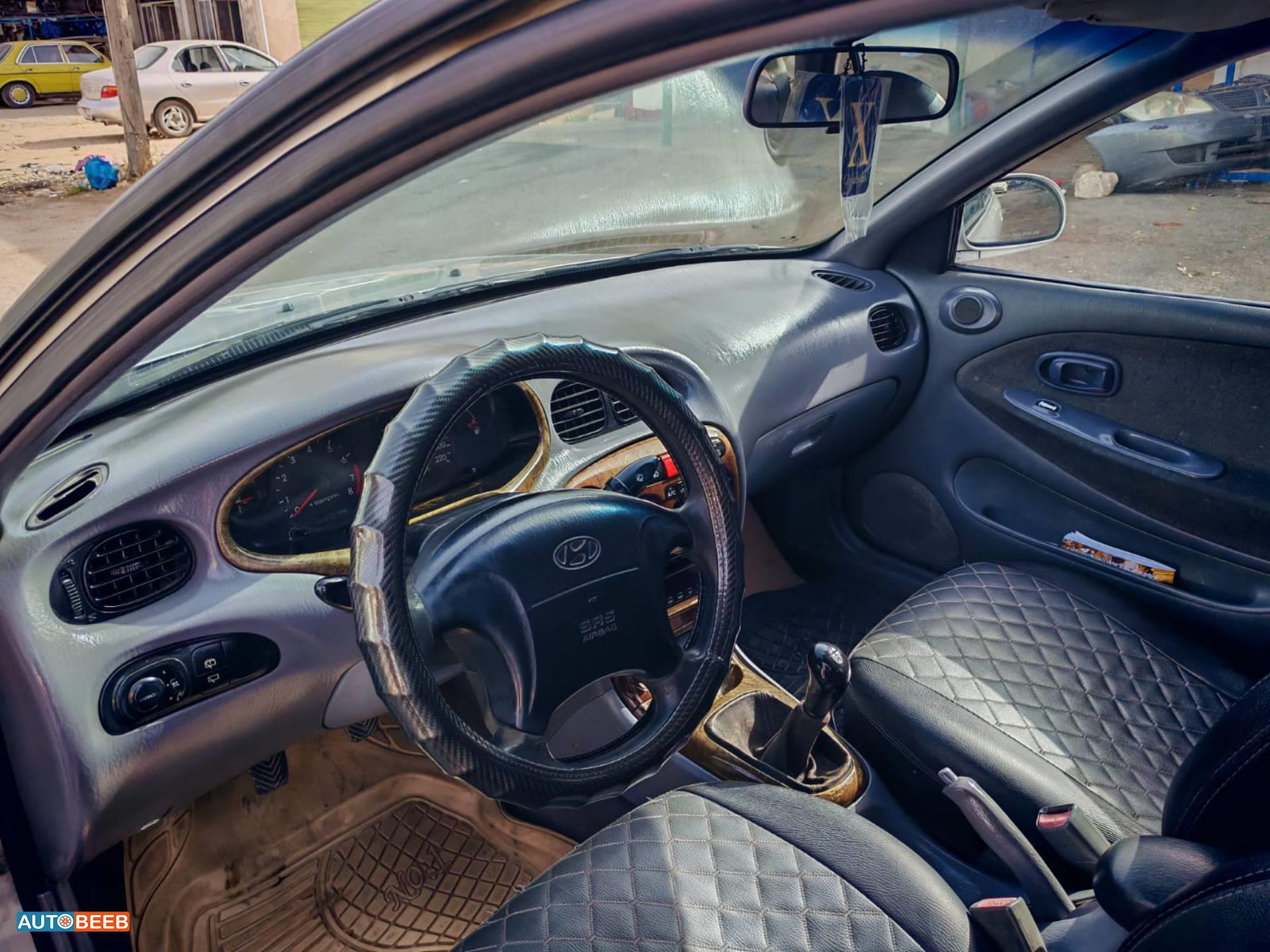 هيونداي افانتي 1999