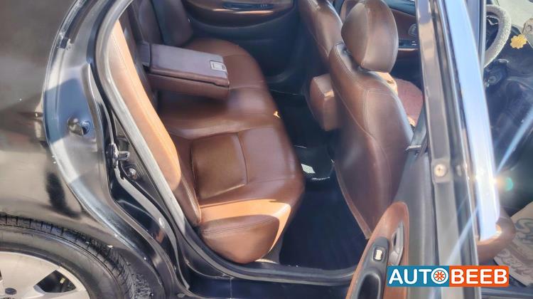 هيونداي افانتي 1997