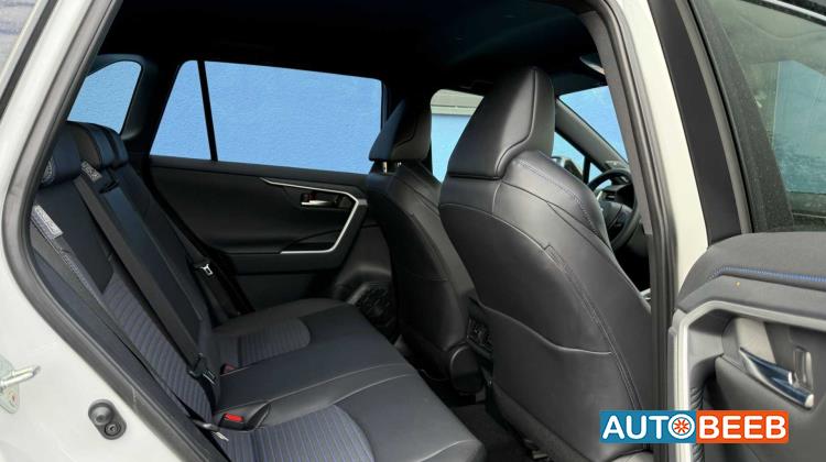 تويوتا راف فور 2023