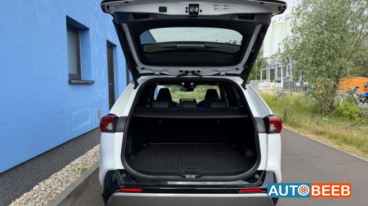 تويوتا راف فور 2023