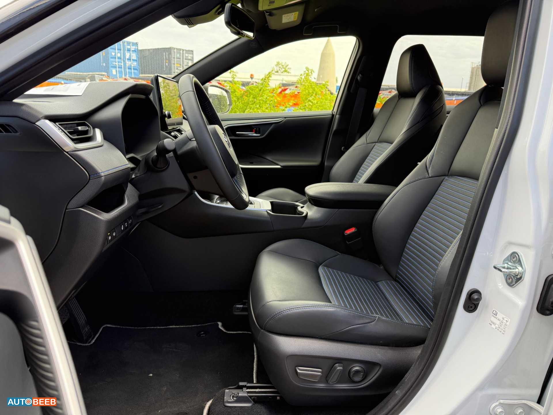 تويوتا راف فور 2023