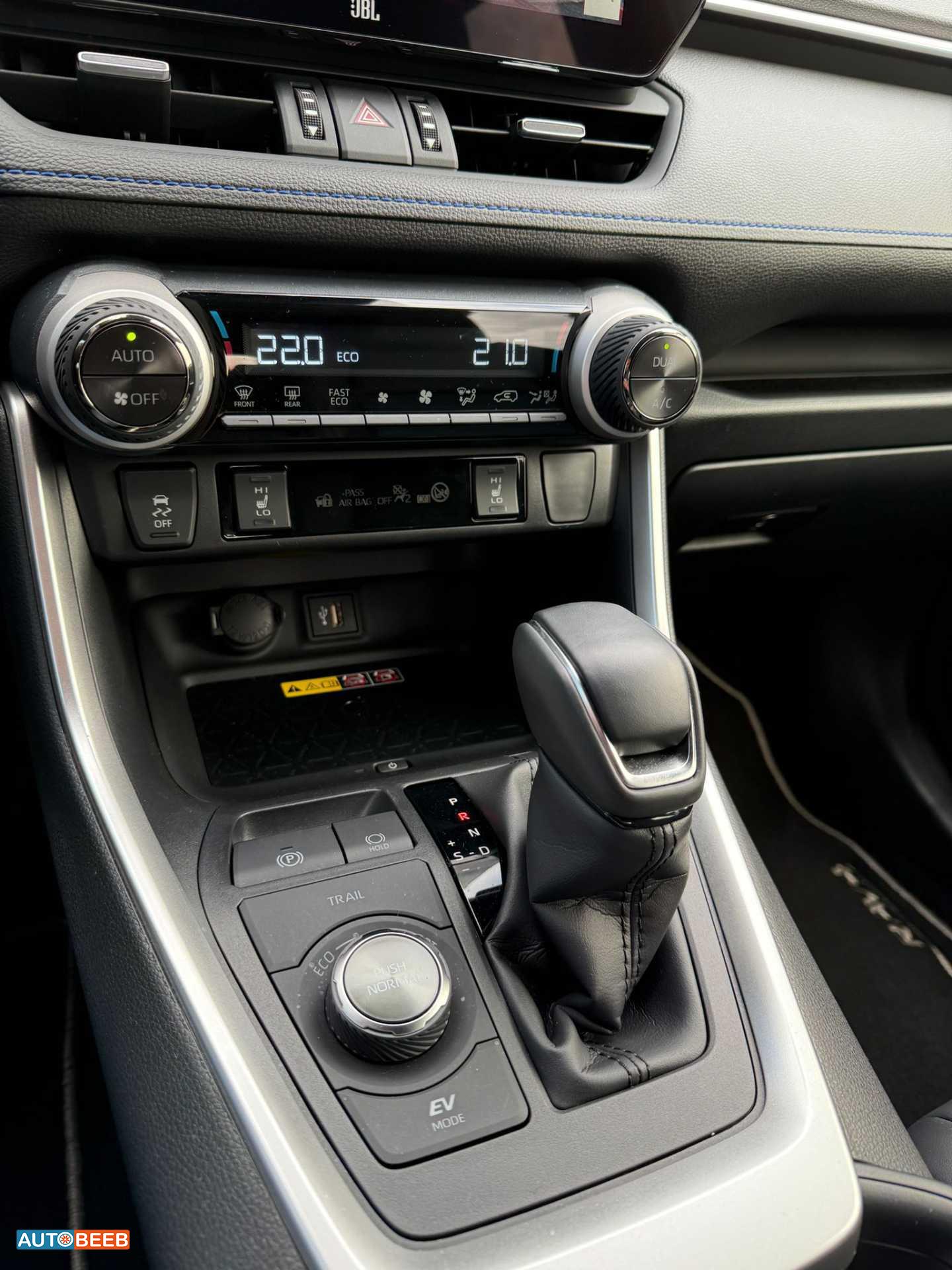 تويوتا راف فور 2023