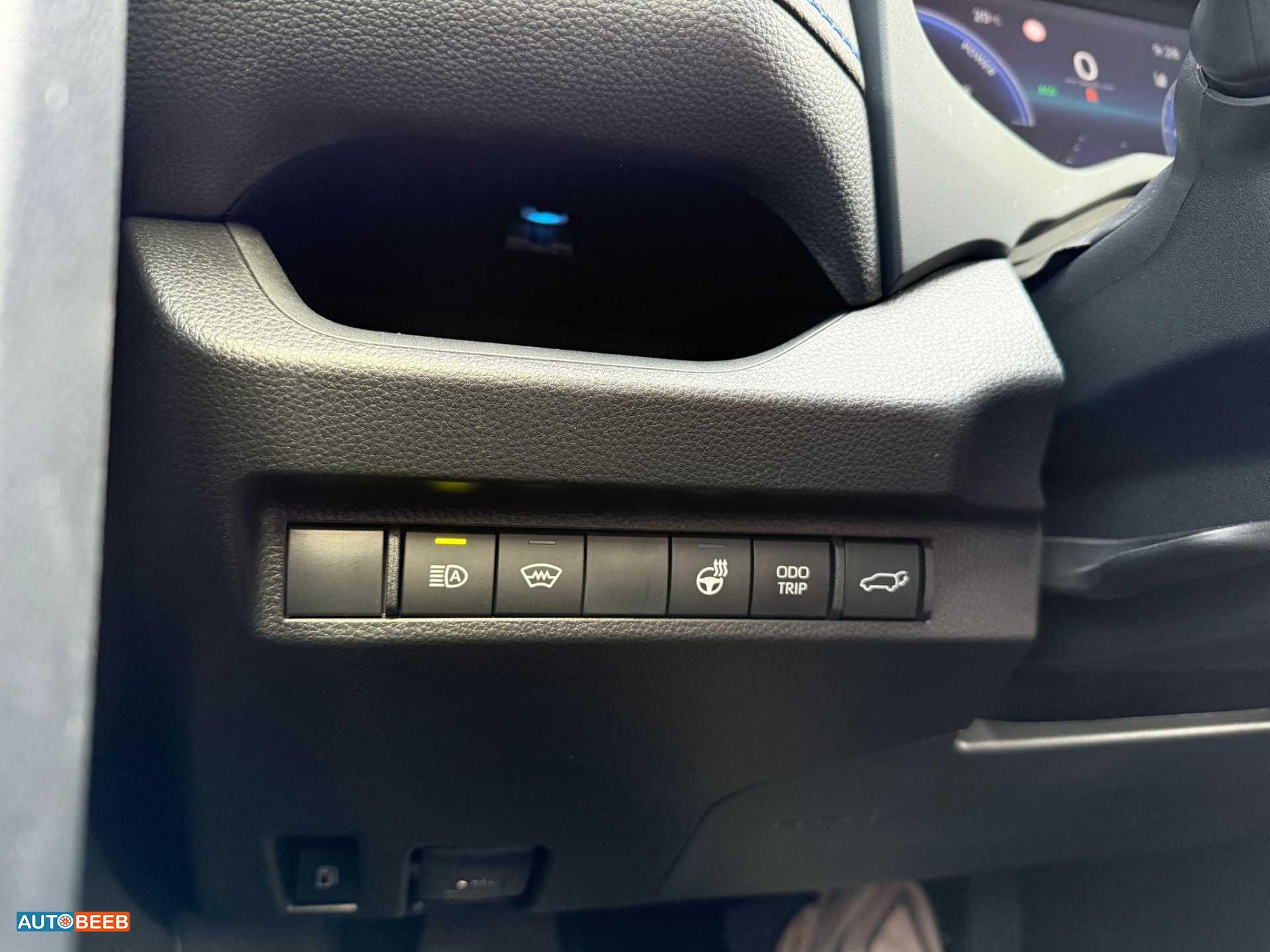 تويوتا راف فور 2023