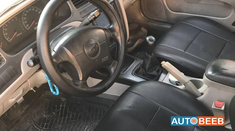 هيونداي افانتي 2002