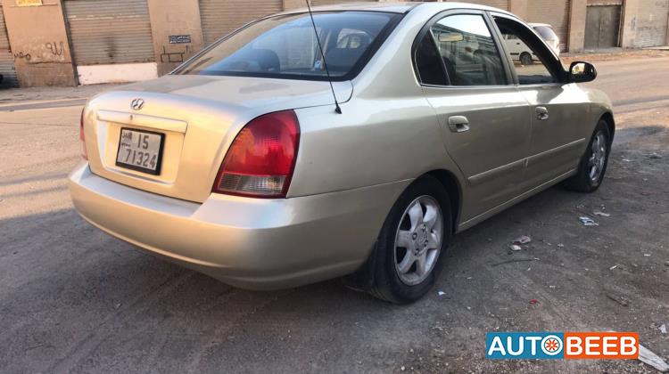 هيونداي افانتي 2002