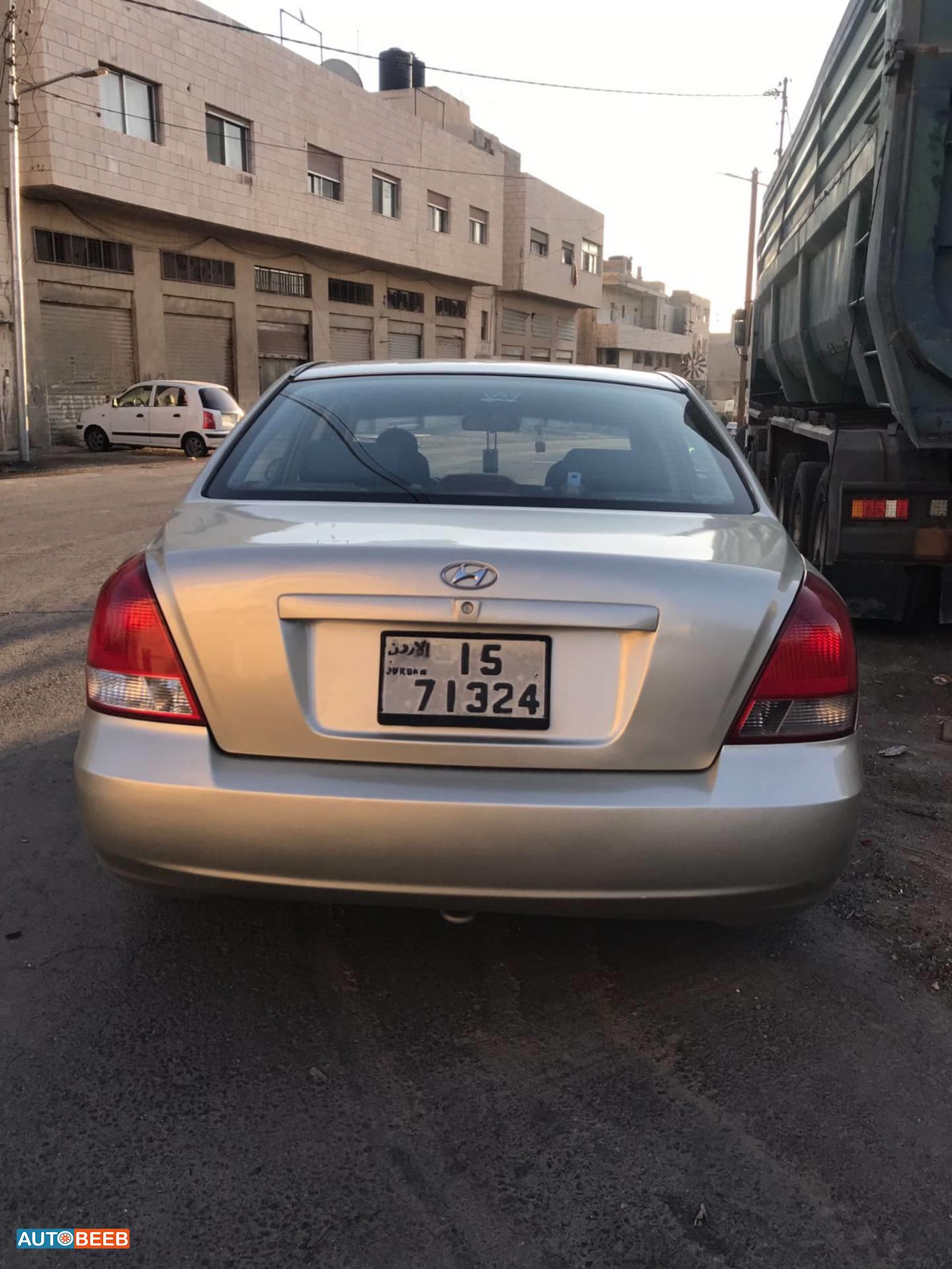 هيونداي افانتي 2002