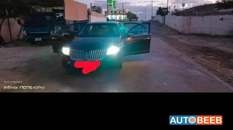 Lincoln MKZ 2012
