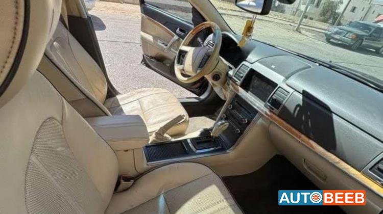 Lincoln MKZ 2012