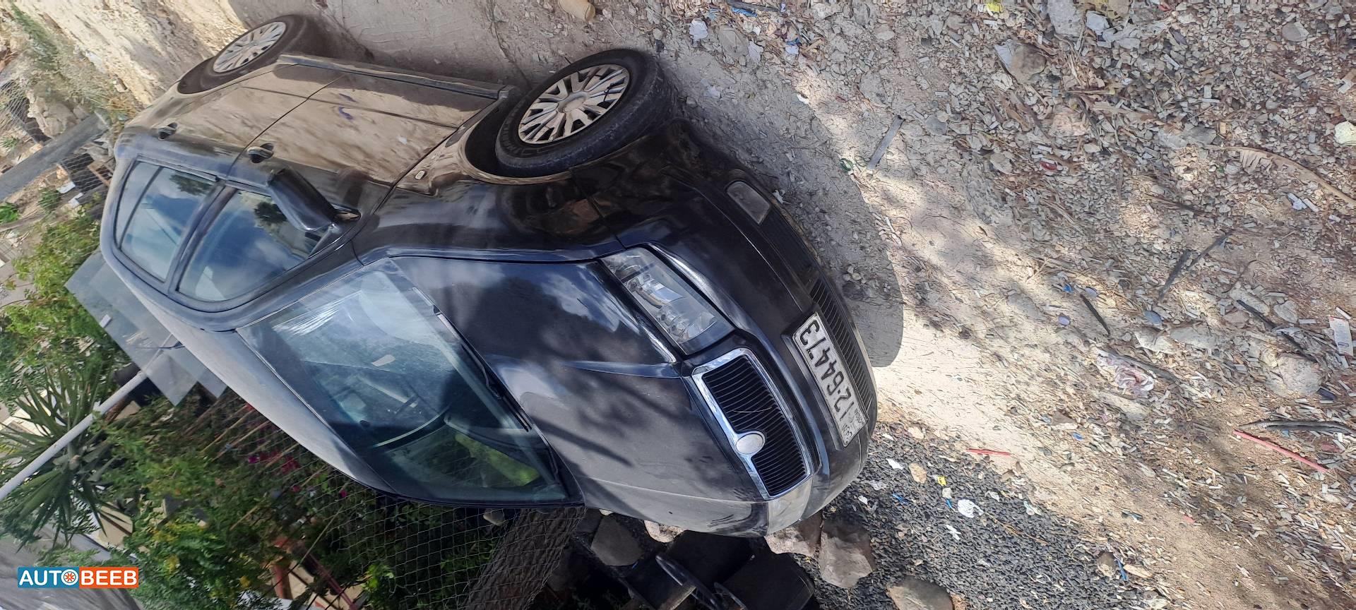 سكودا فابيا 2003