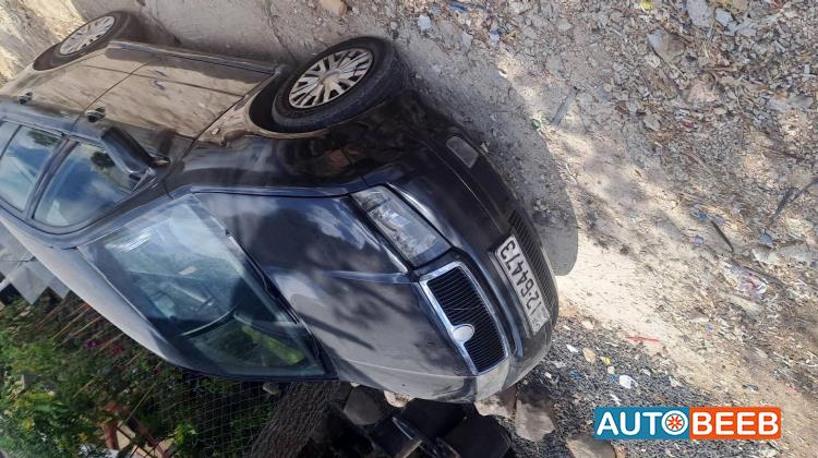 سكودا فابيا 2003