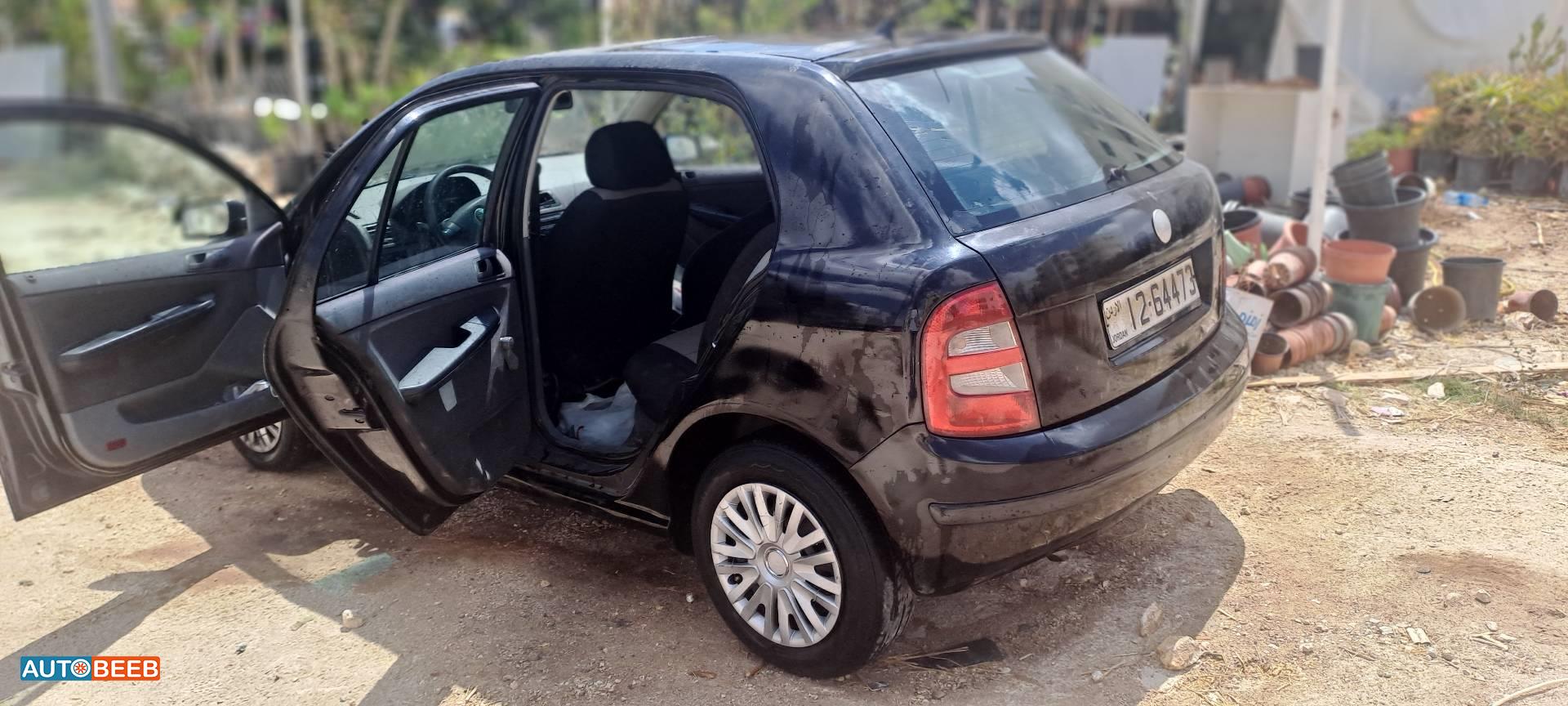 سكودا فابيا 2003