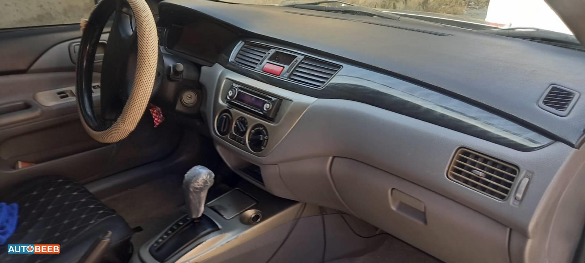 ميتسوبيشي لانسر 2005