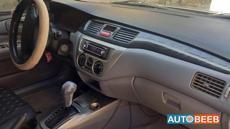 ميتسوبيشي لانسر 2005