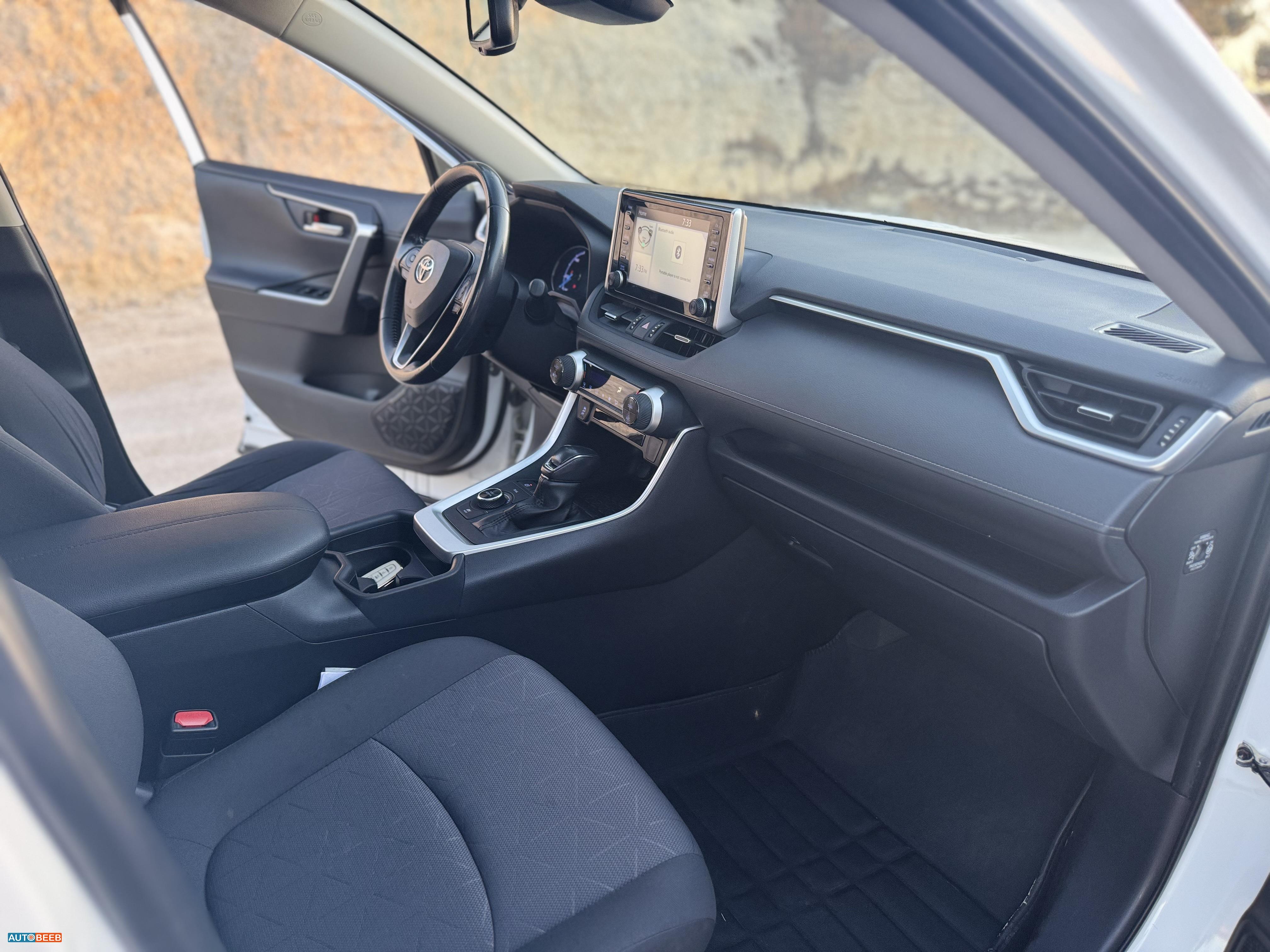 تويوتا راف فور 2020