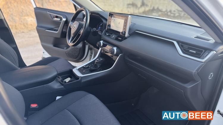 تويوتا راف فور 2020