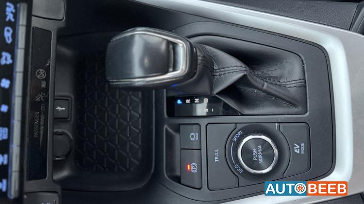 تويوتا راف فور 2020