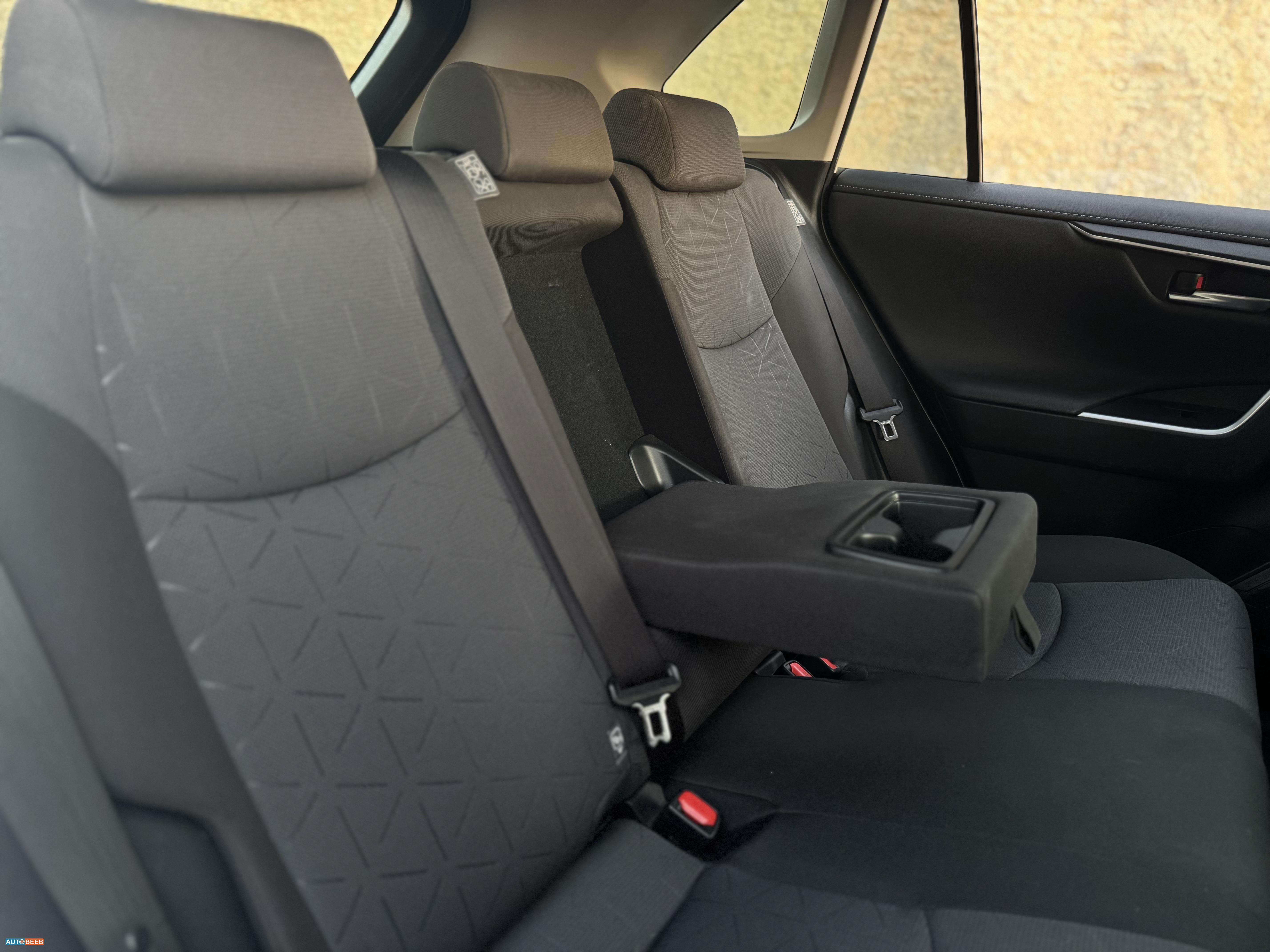 تويوتا راف فور 2020