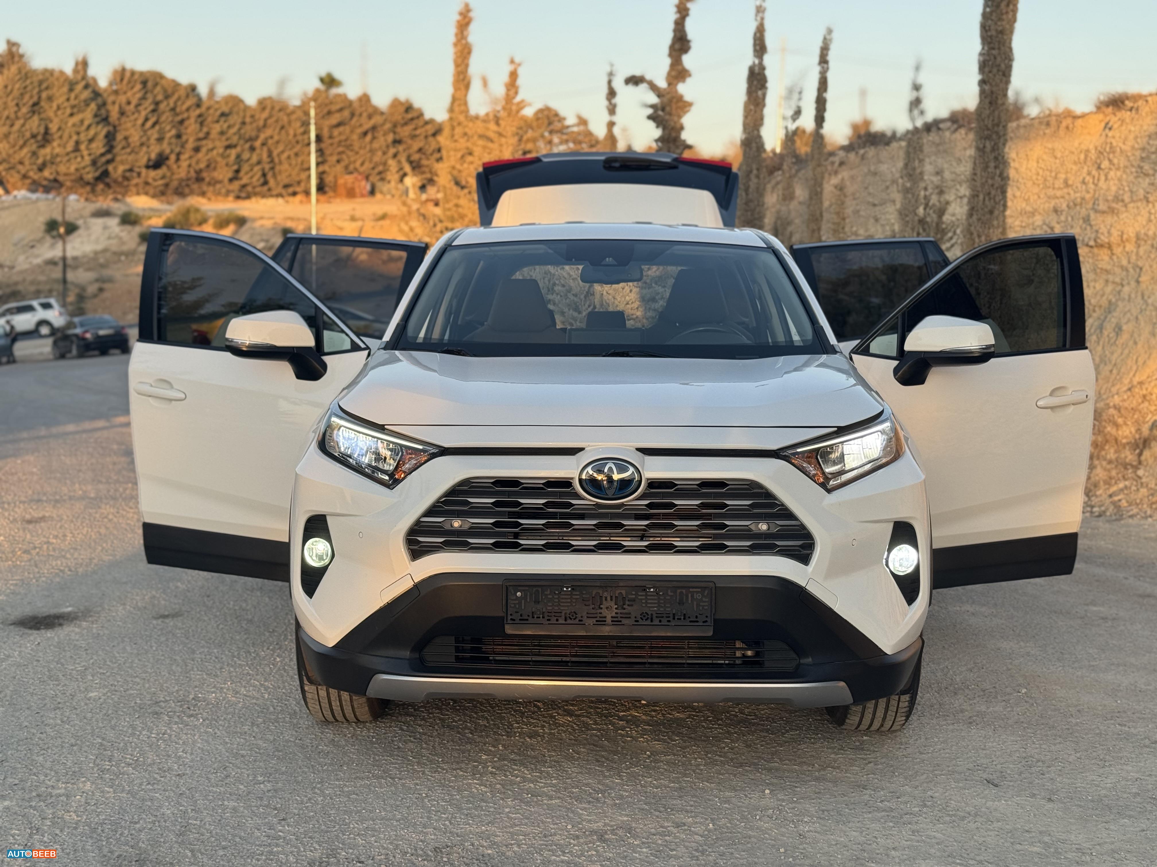 تويوتا راف فور 2020