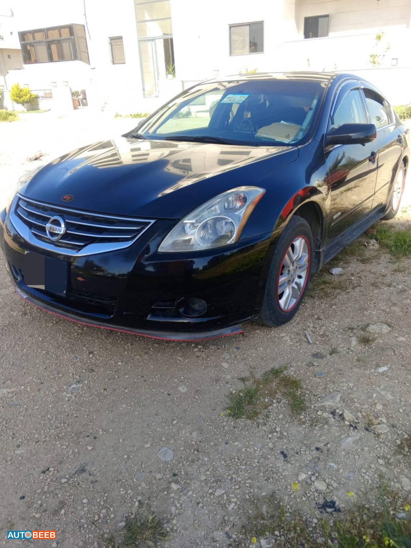 نيسان التيما 2010