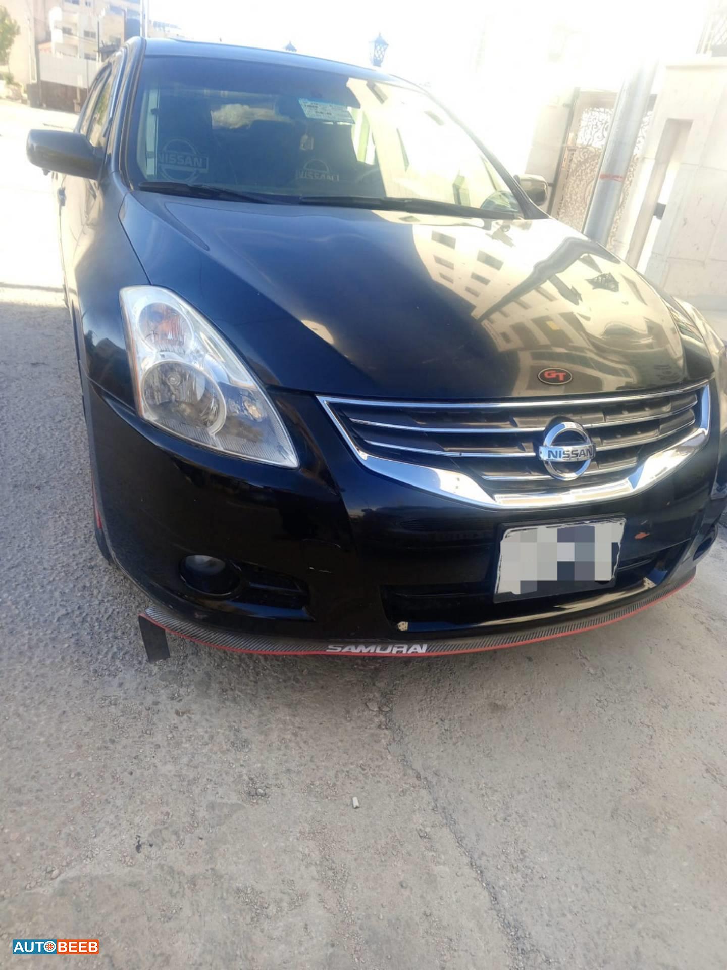 نيسان التيما 2010