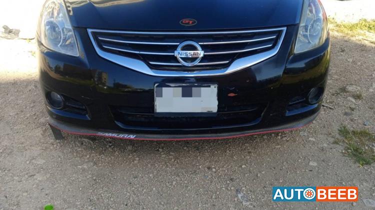 نيسان التيما 2010