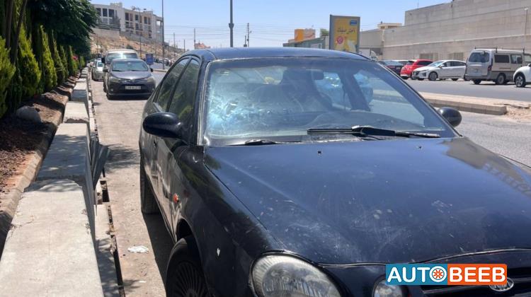 كيا شوما 1999