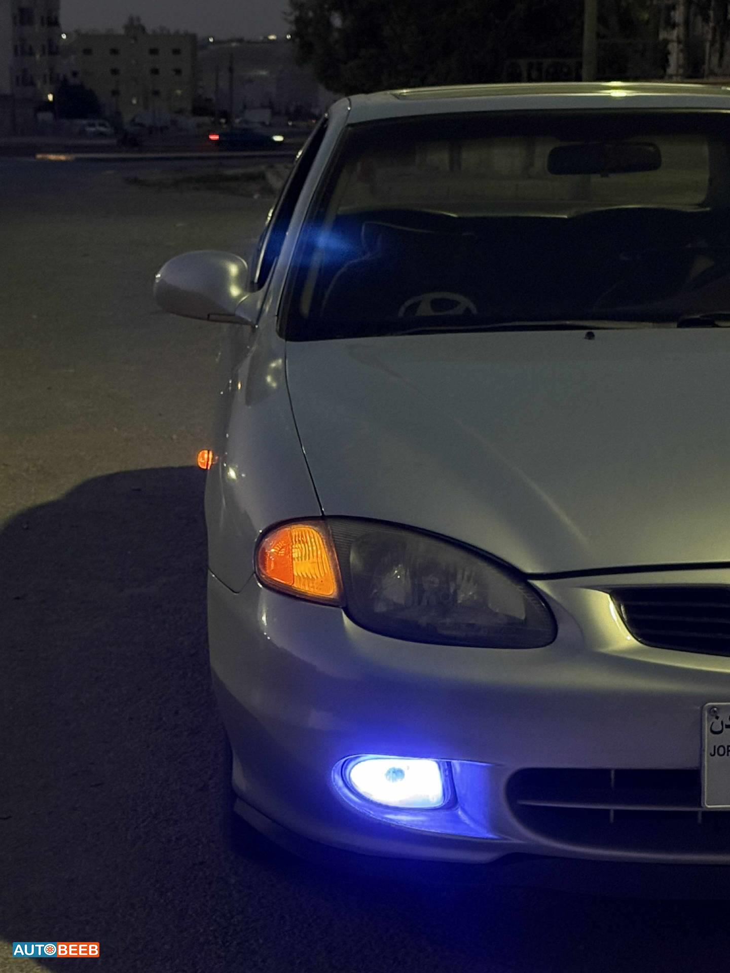 هيونداي افانتي 2000