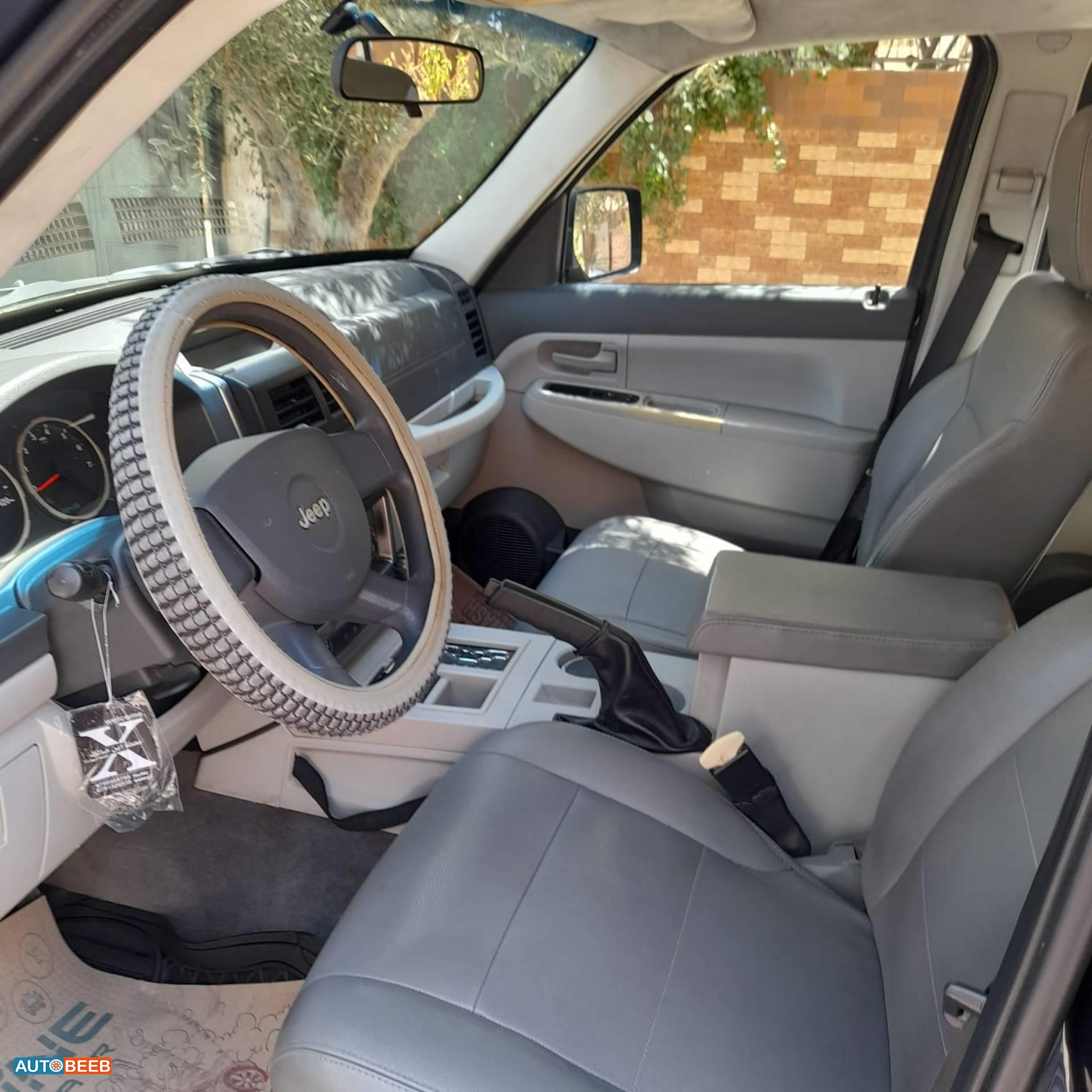 جيب ليبرتي 2008