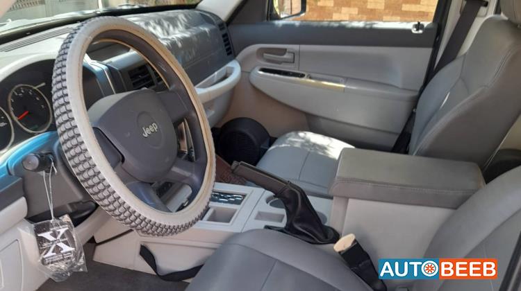 جيب ليبرتي 2008