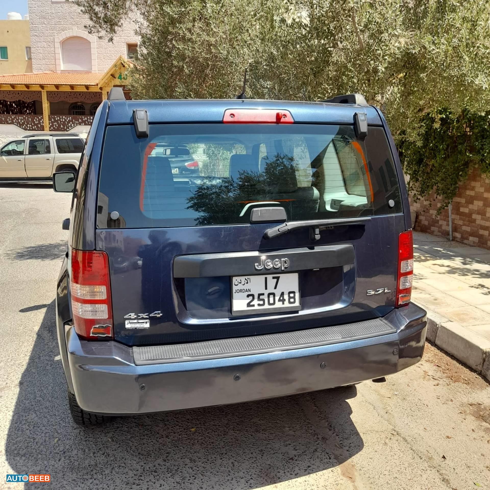 جيب ليبرتي 2008