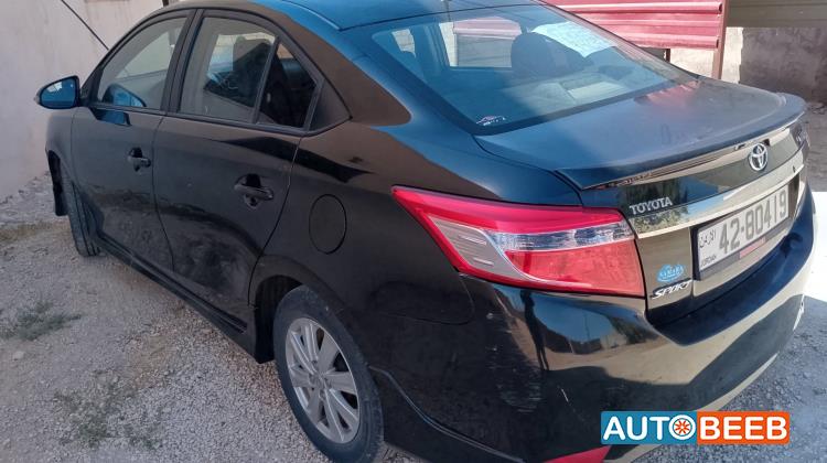 تويوتا ياريس 2015