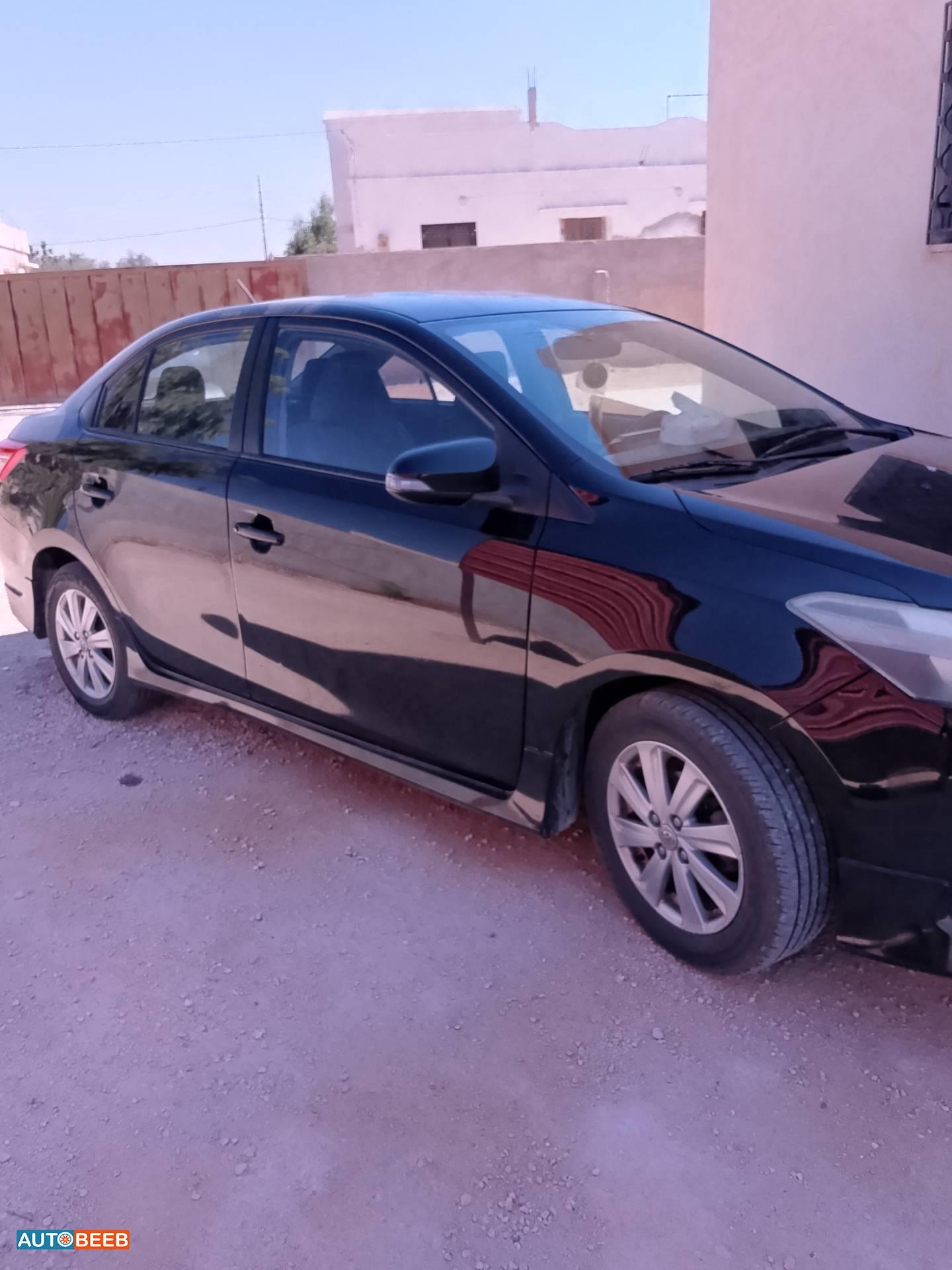 تويوتا ياريس 2015