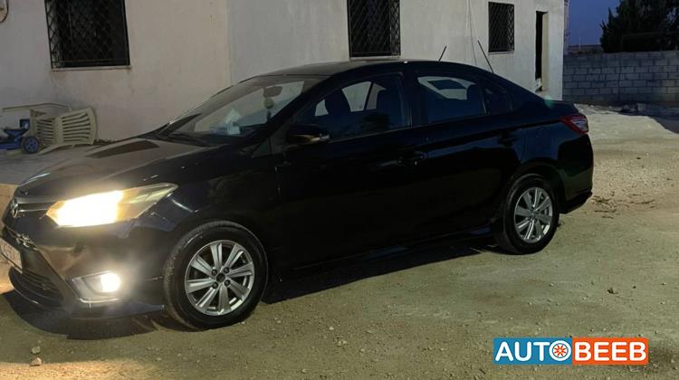 تويوتا ياريس 2015