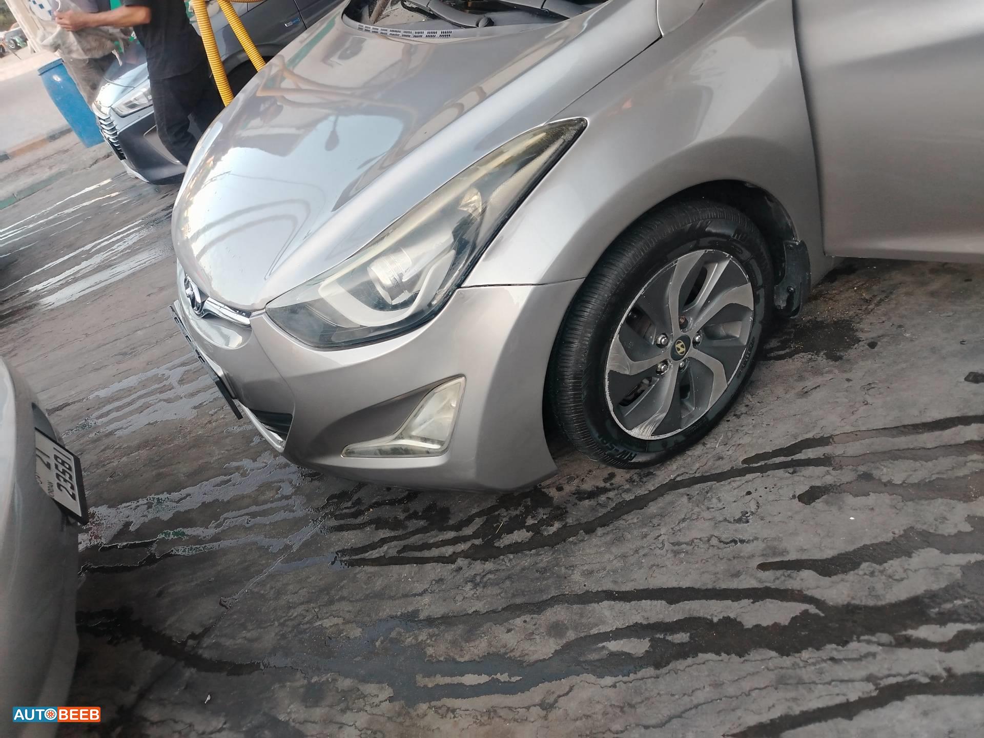 Hyundai Elantra 2015