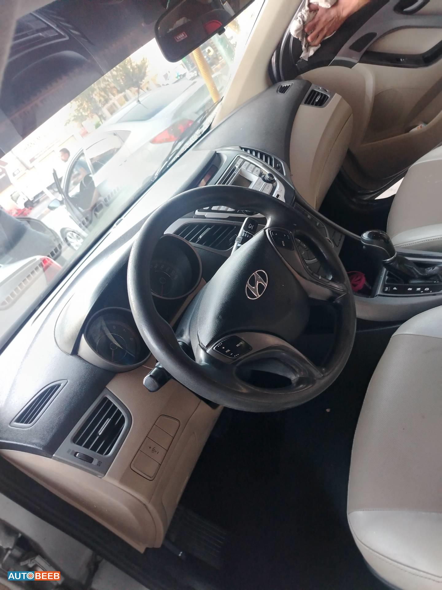 Hyundai Elantra 2015