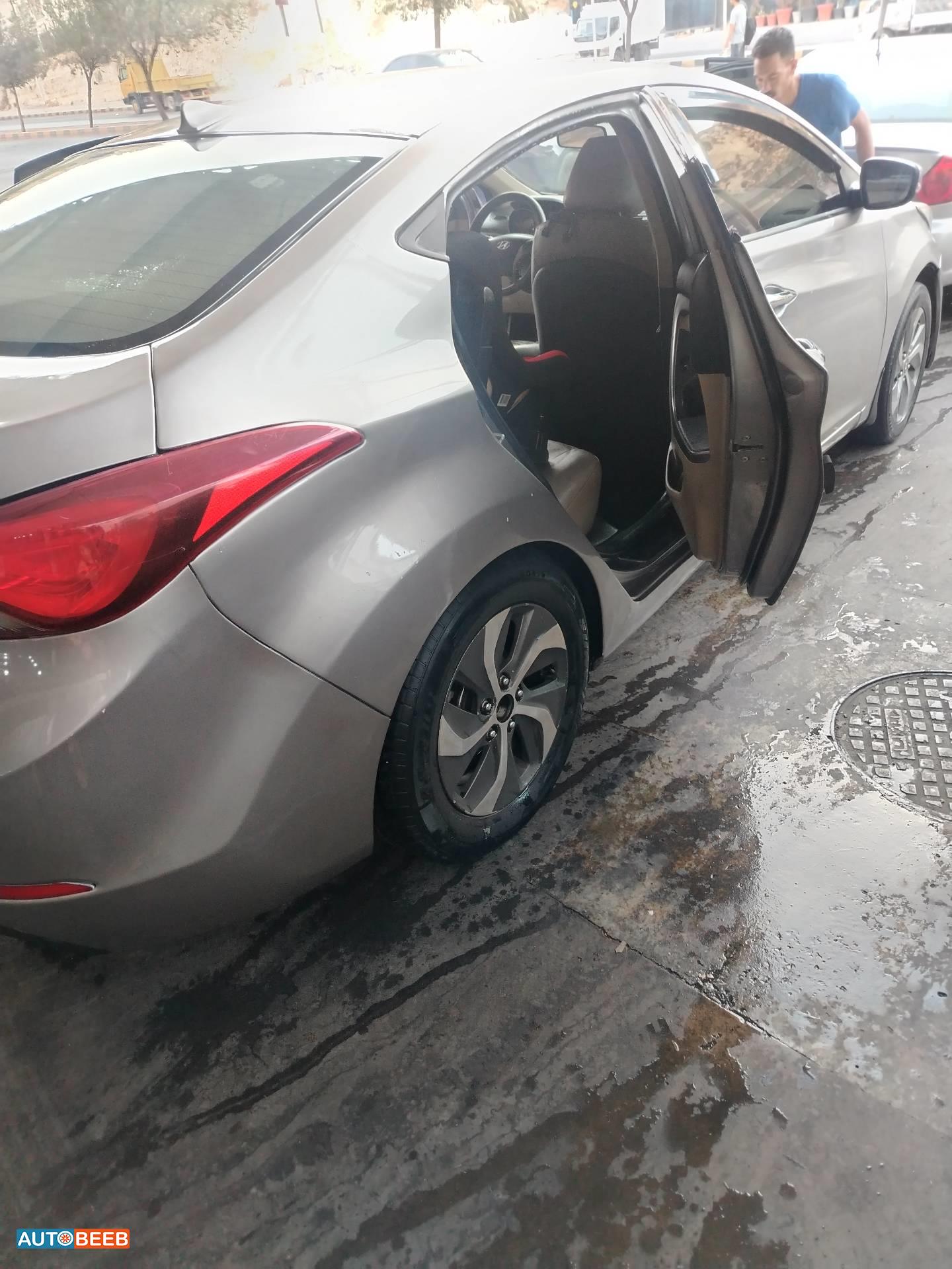 Hyundai Elantra 2015