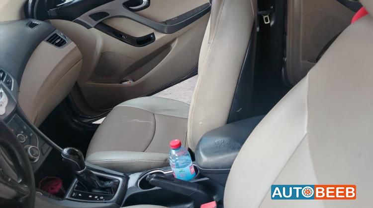 Hyundai Elantra 2015